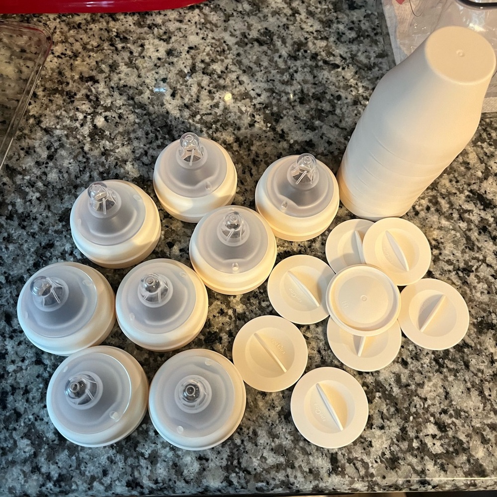 Spectra bottle nipples and tops